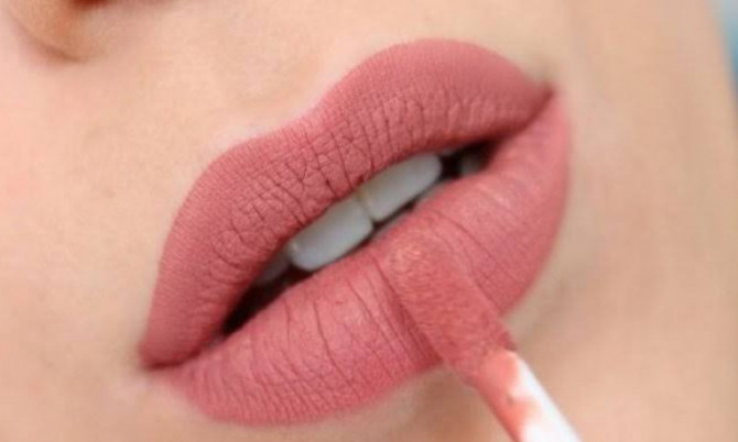 warna lipstik implora untuk kulit sawo matang agar terlihat fresh